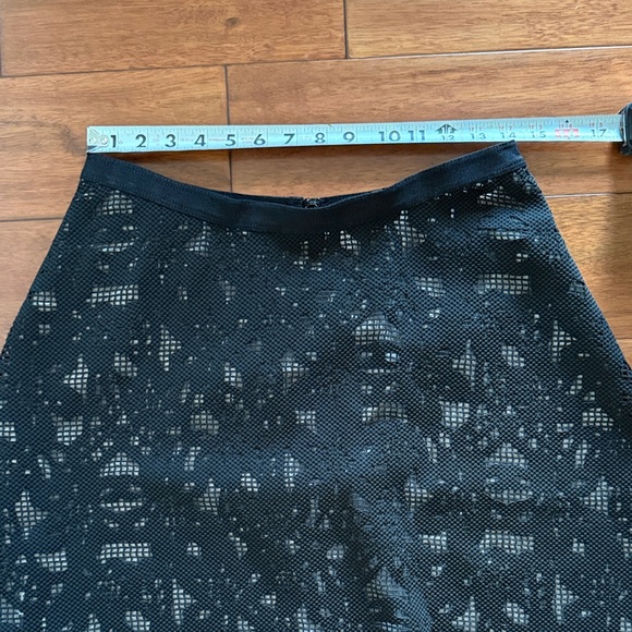 Ann Taylor Black Lace Flounce Skirt Size 8 - Picture 7 of 8